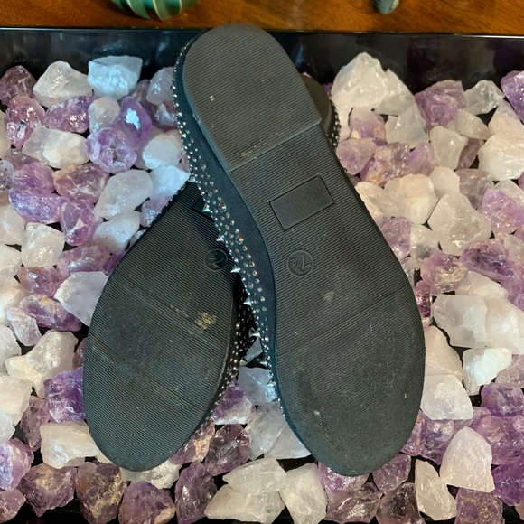 🔴SOLD🔴 Steve Madden Studded Flats - Picture 5 of 6
